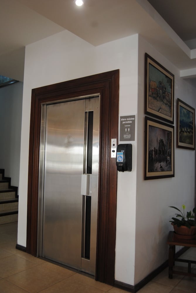 Iberia Hotel 30/64