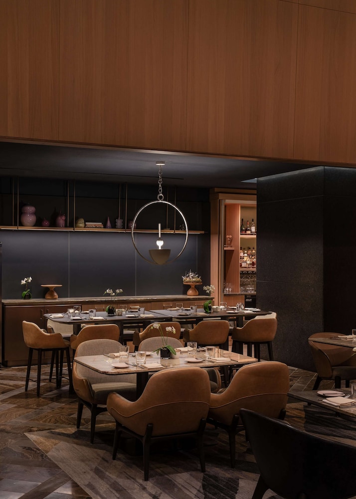 Park Hyatt Toronto 56/72