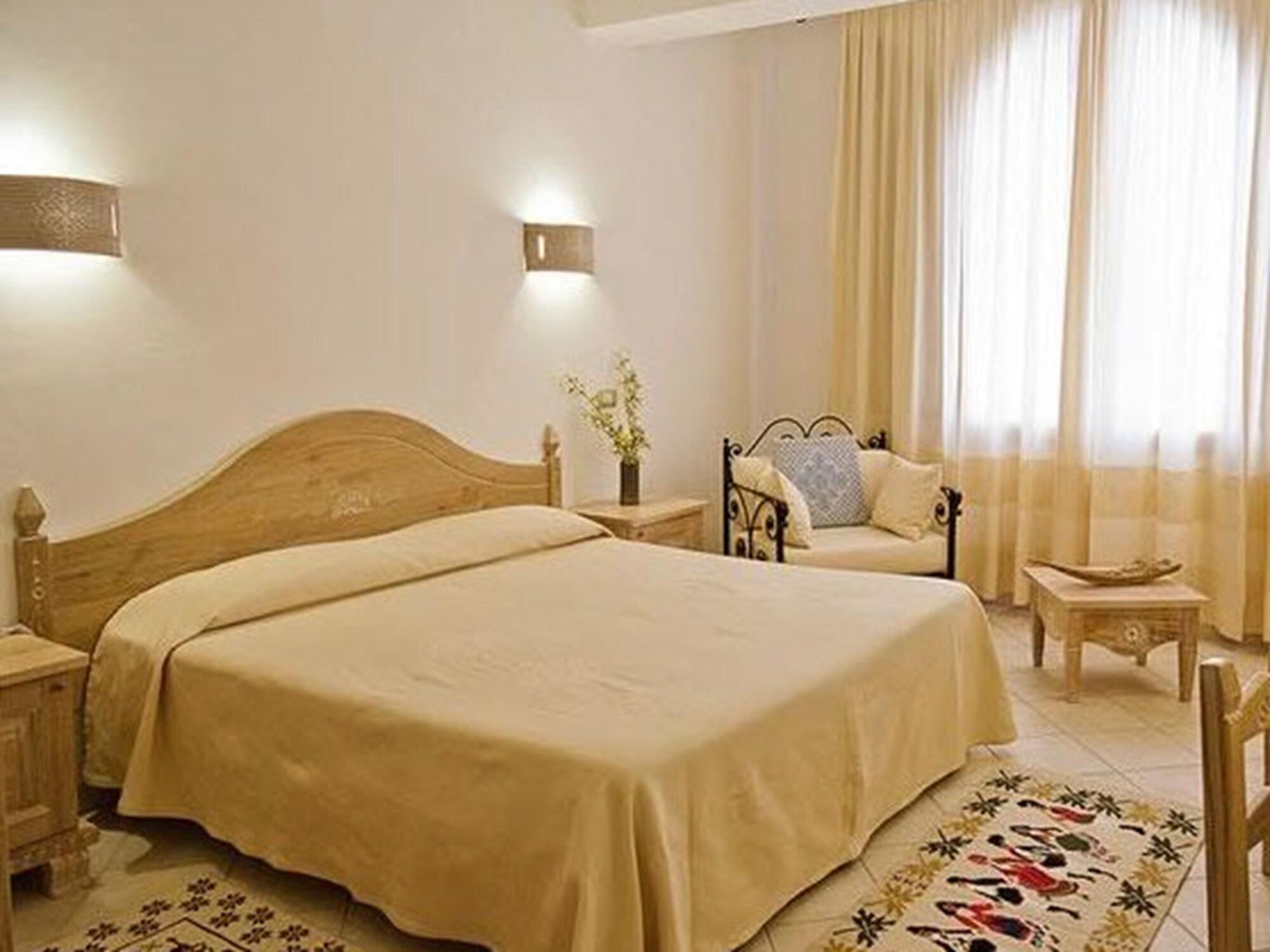 Hotel Libyssonis 15/32