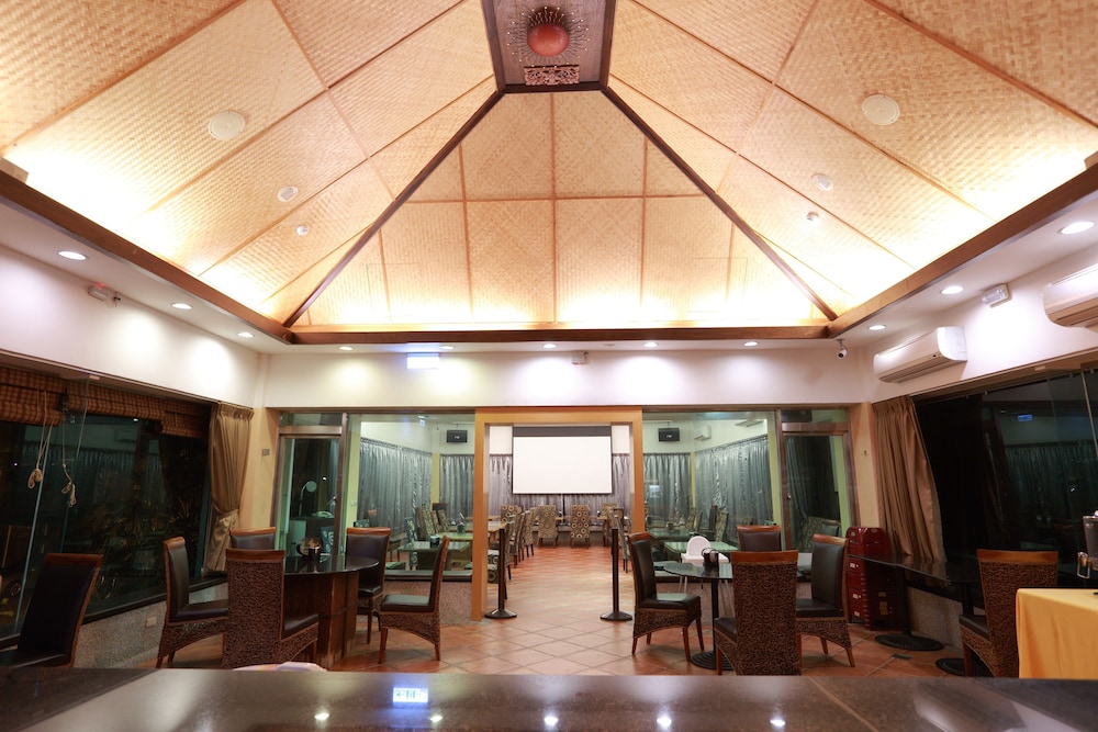 The Mudan Hot Springs Resorts and Villa 37/45