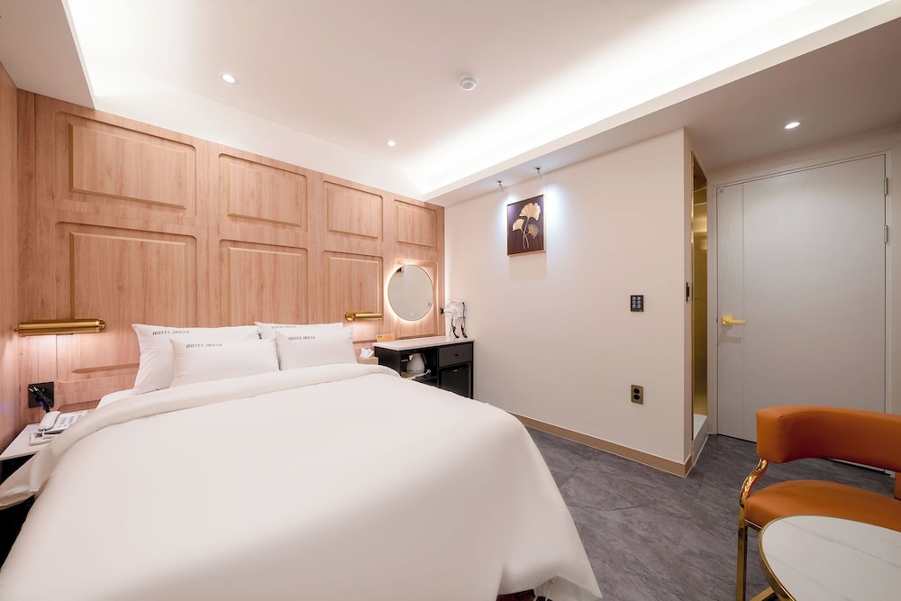 LUXURY, DOUBLE BED