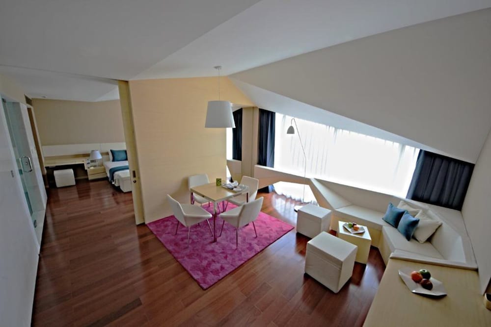 Vivanta New Delhi Dwarka 46/78