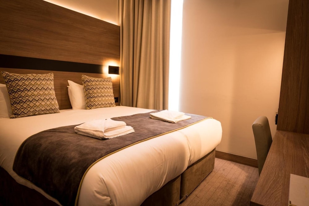 Oxford Hotel Earls Court 42/62