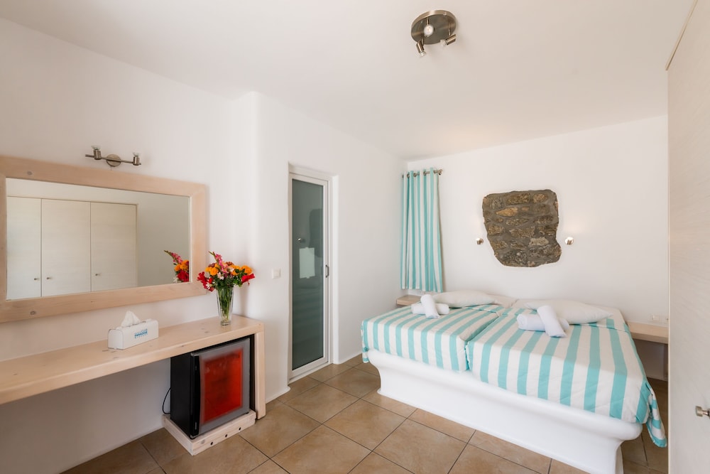 Paradise Beach Resort - Adults Only 11/69