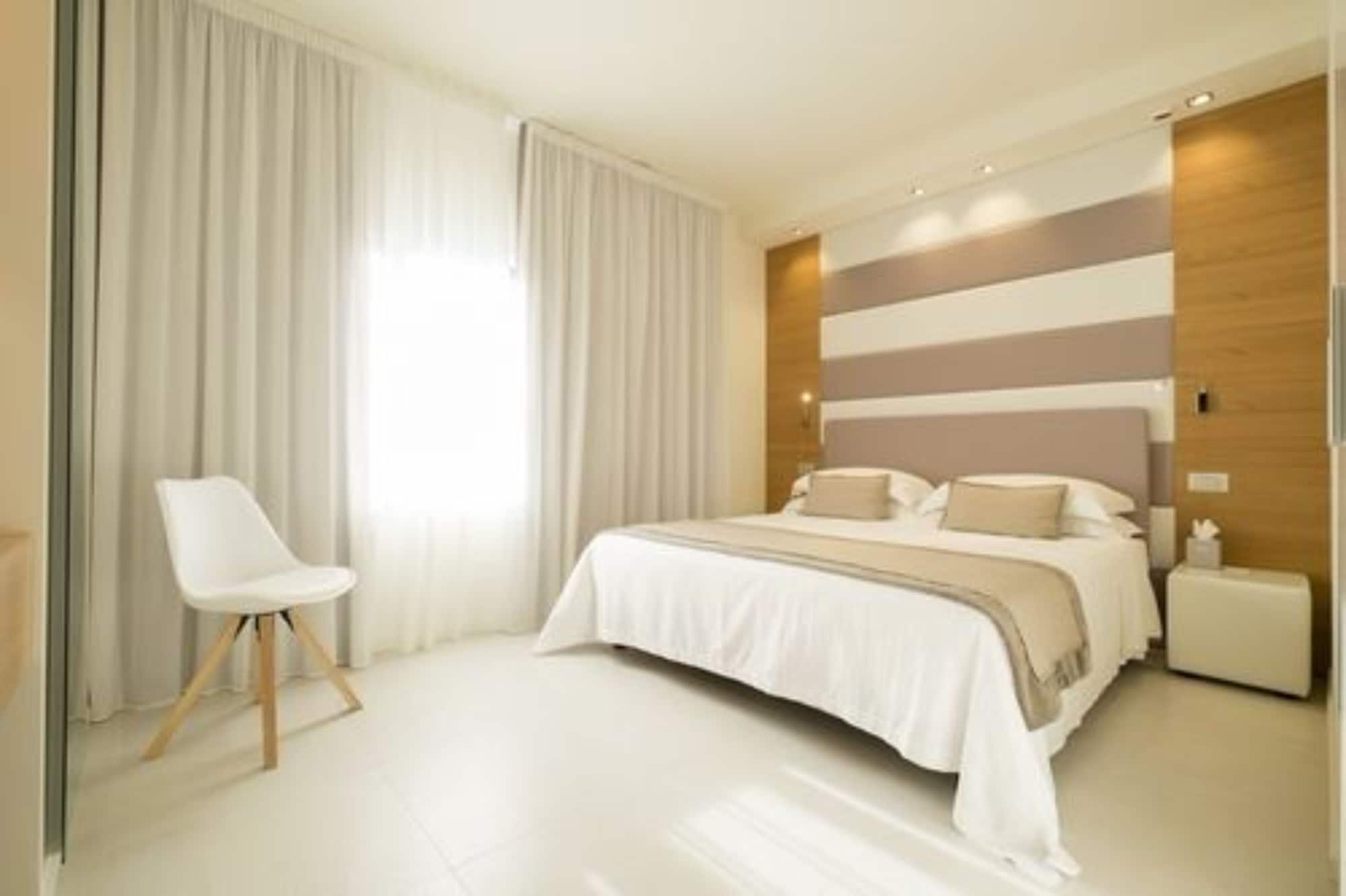 2 BEDROOMS, EXECUTIVE, APARTMENT