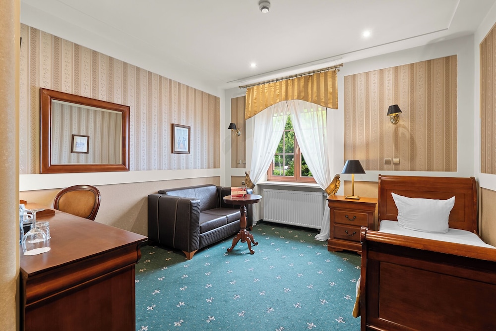 Hotel Diament Arsenal Palace Chorzow 36/50