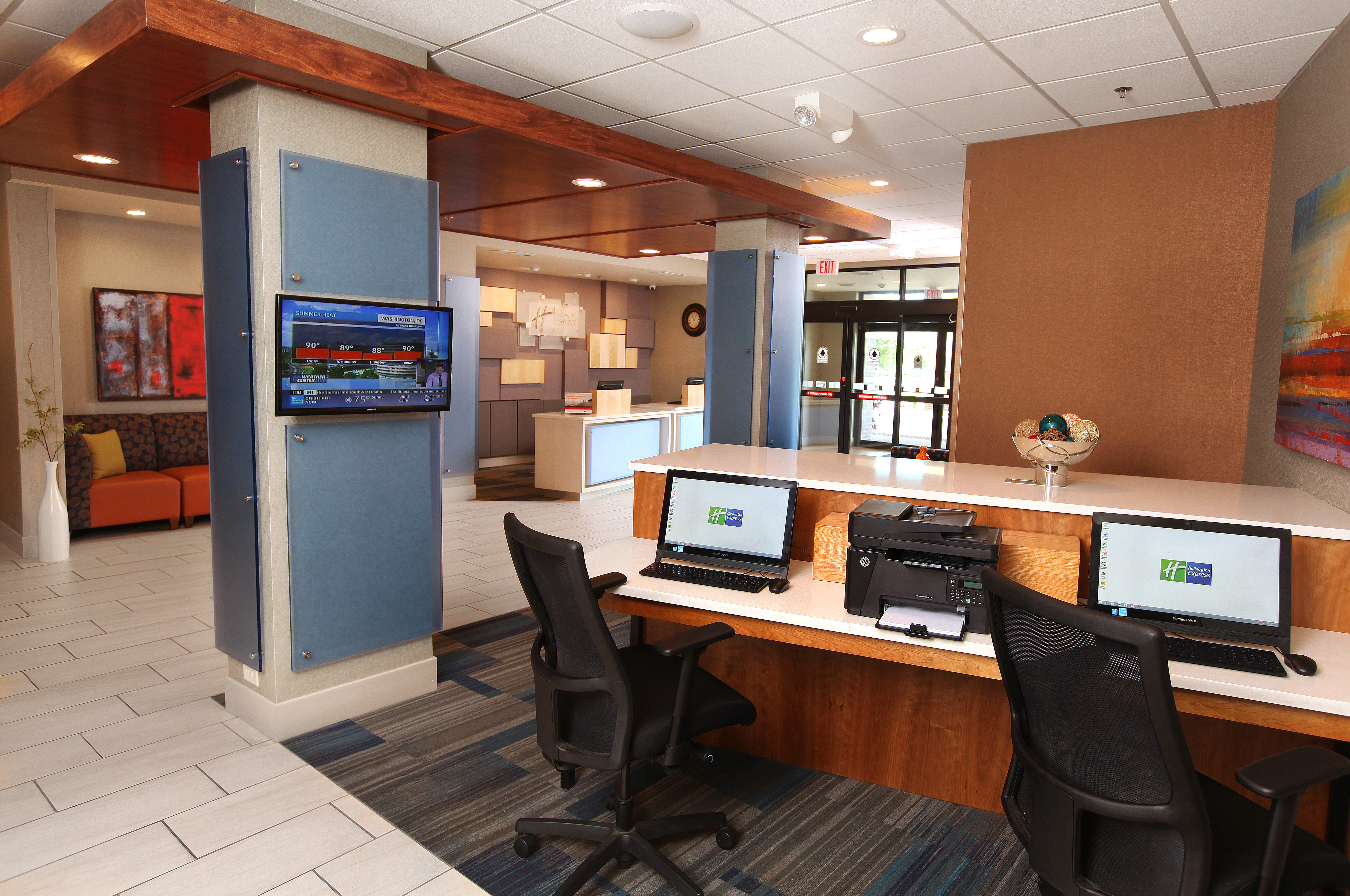 Holiday Inn Express Ralston Arena Area 17/19