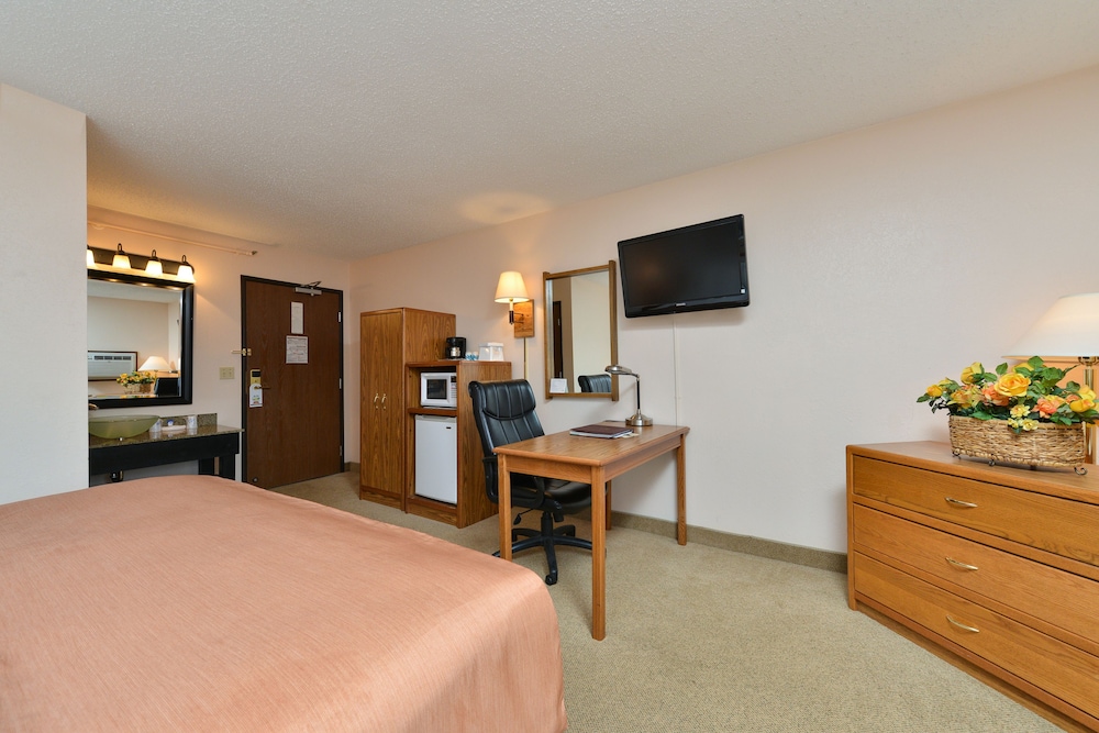 Super 8 by Wyndham Rapid City 27/42