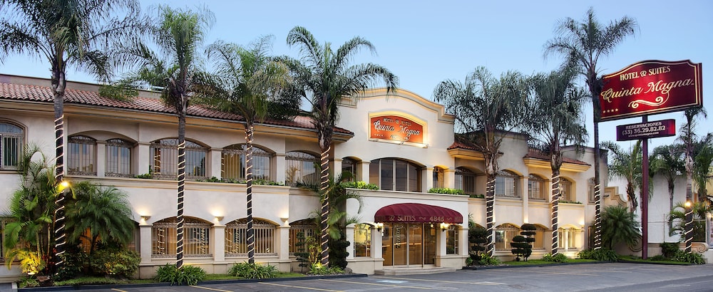 HOTEL AND SUITES QUINTA MAGNA 4/34