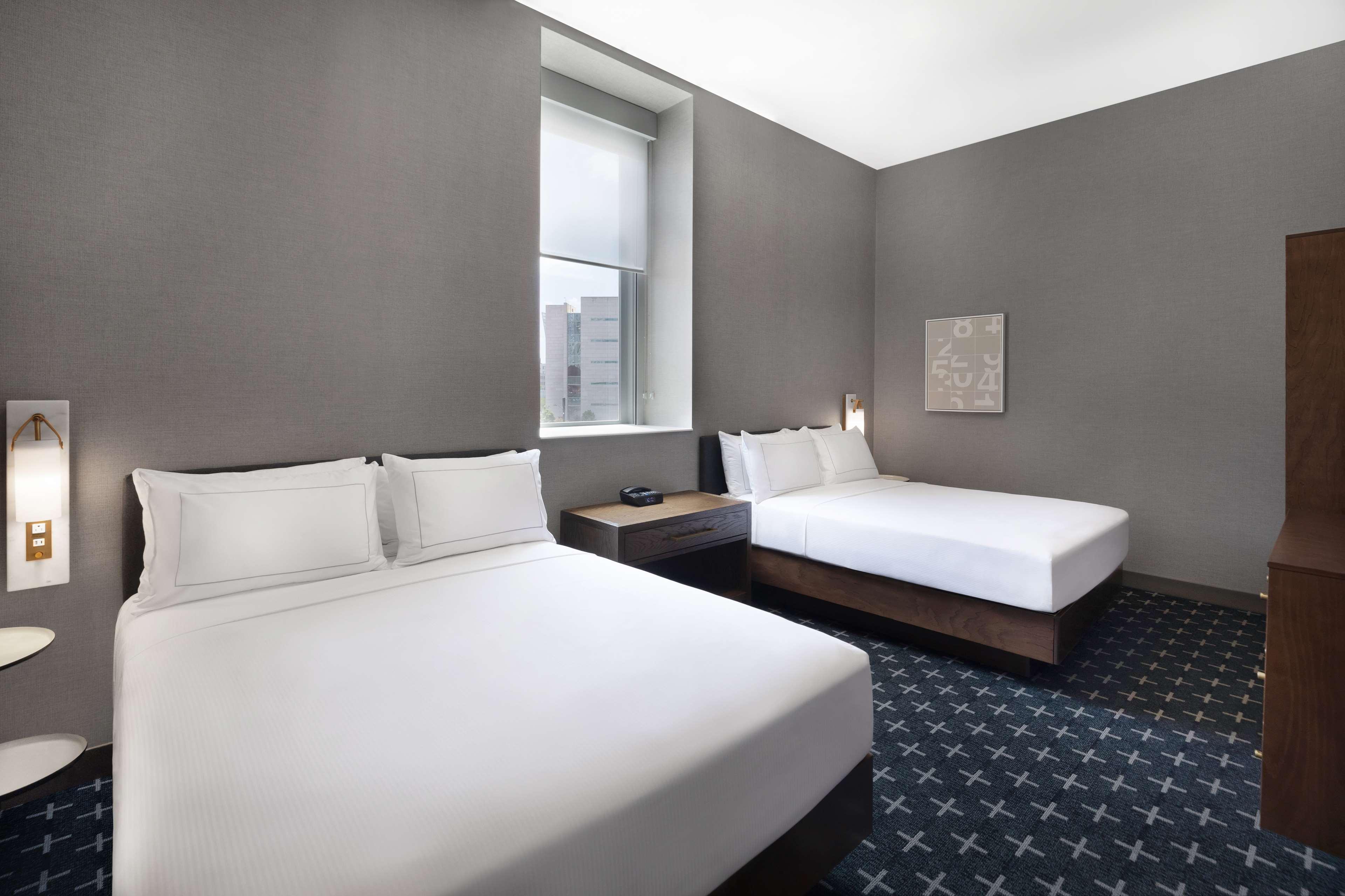 SUITE, 2 QUEEN BEDS, LIVING AREA