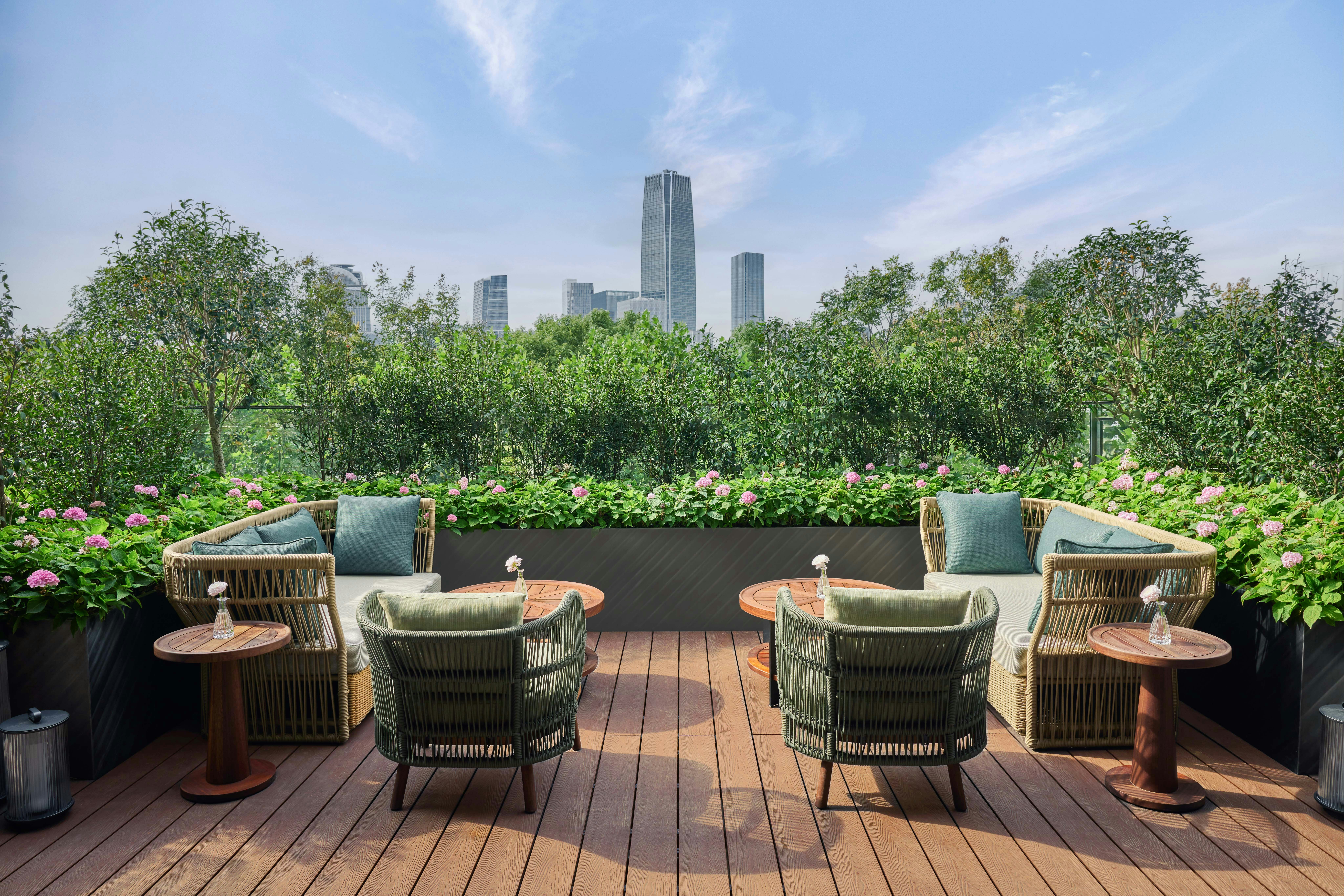 Waldorf Astoria Shanghai Qiantan 44/46