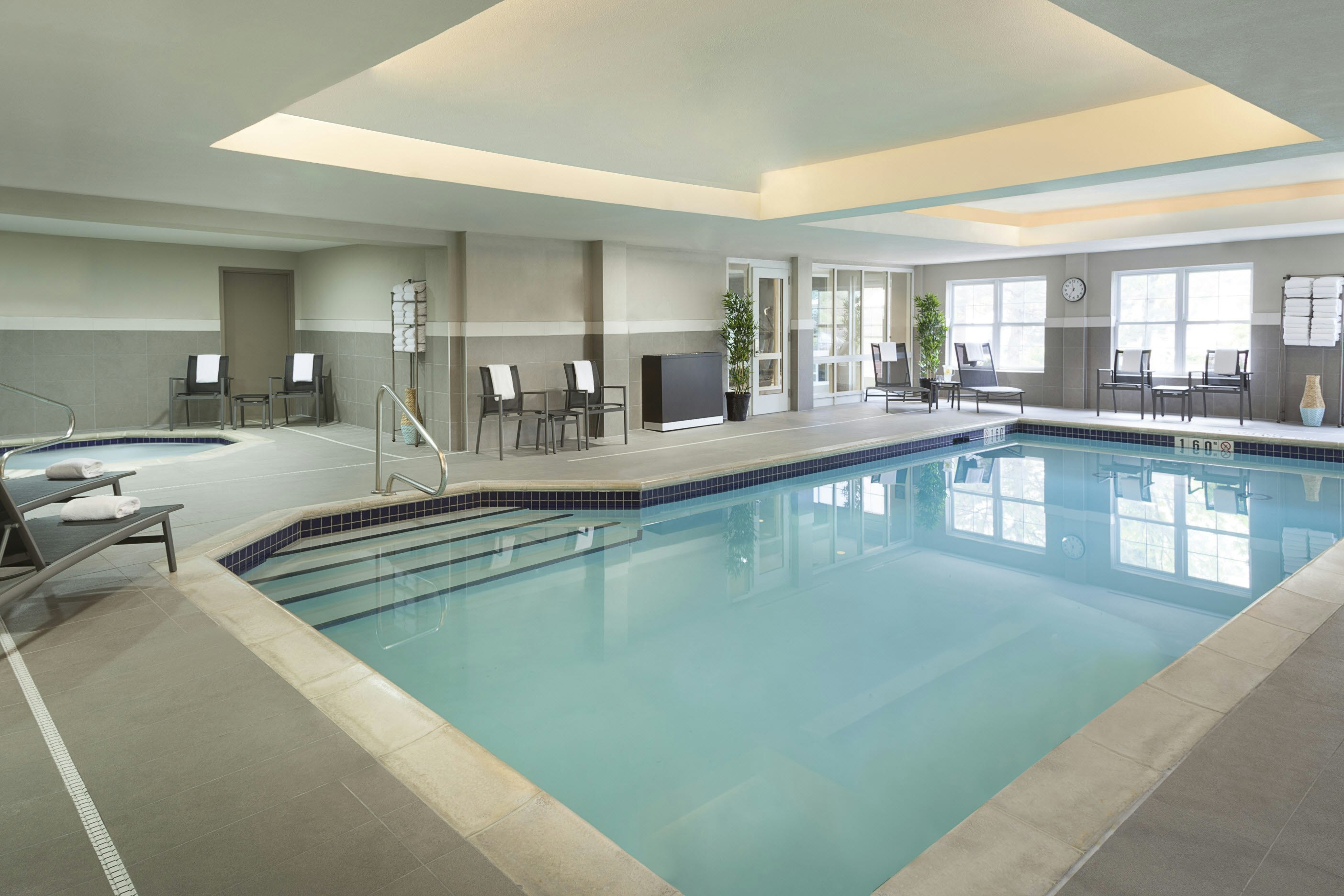 Cambridge Suites Mississauga 6/22