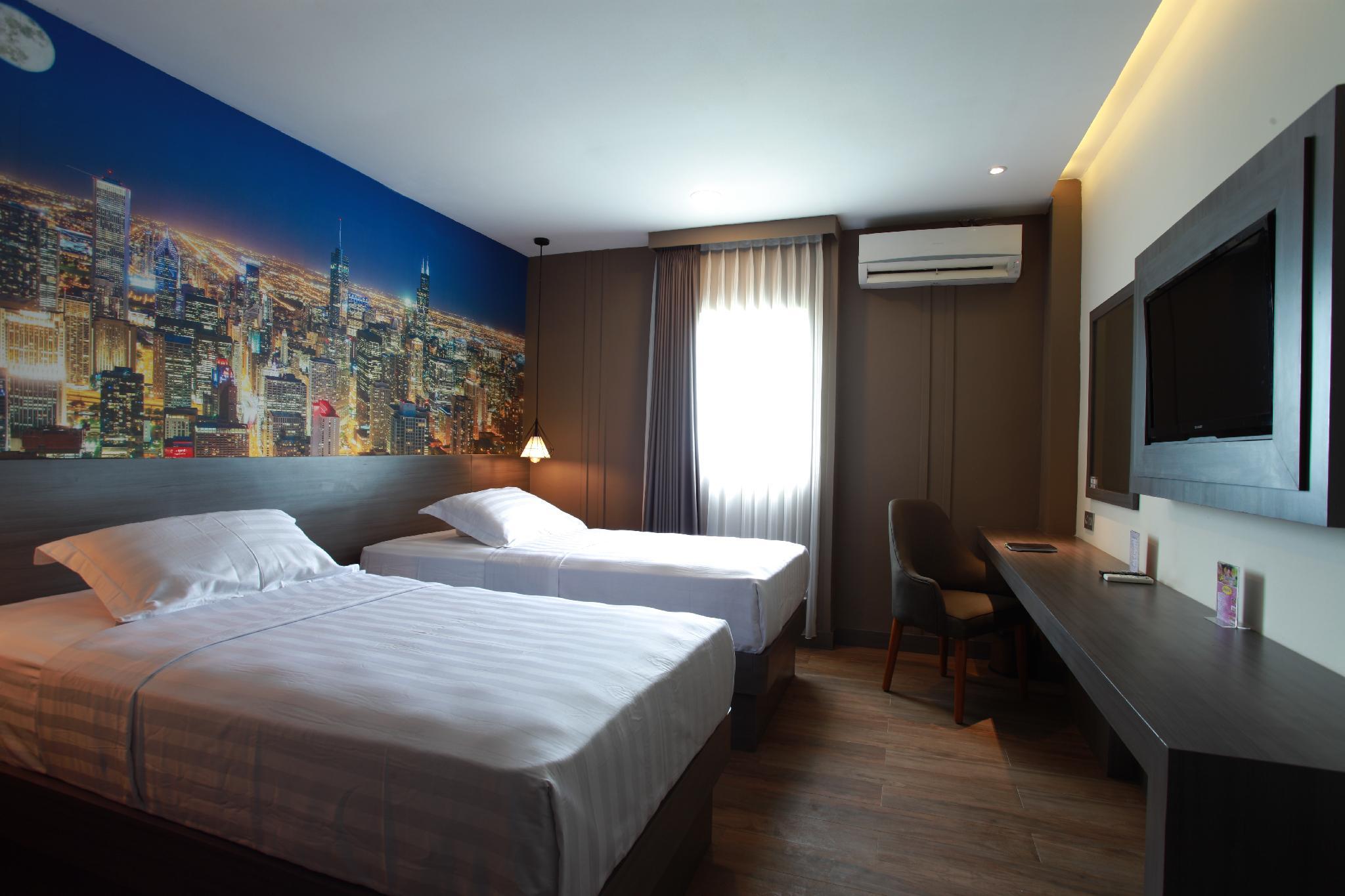 Plaza Tegal By Horison 20/37