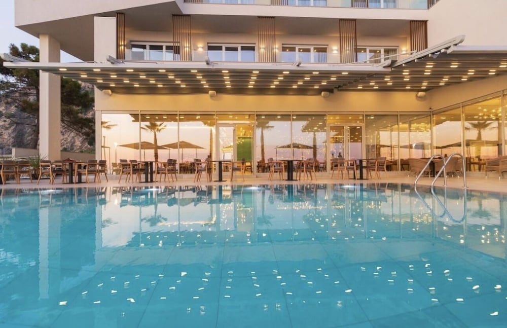 AMR Hotel 5/41