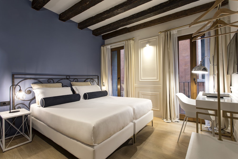 San Marco Suite 755 9/50