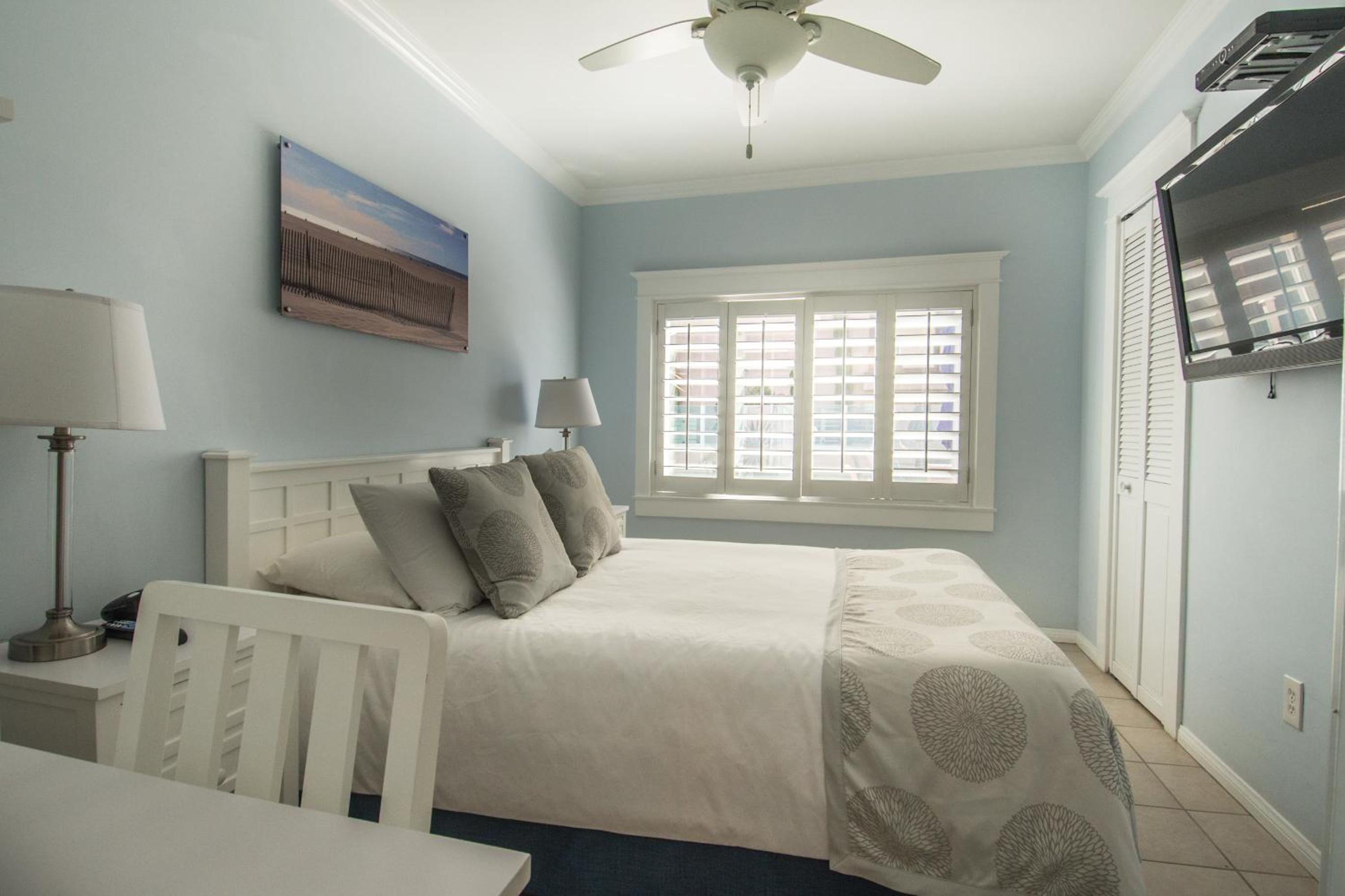 Room, Queen Bed, Ocean View