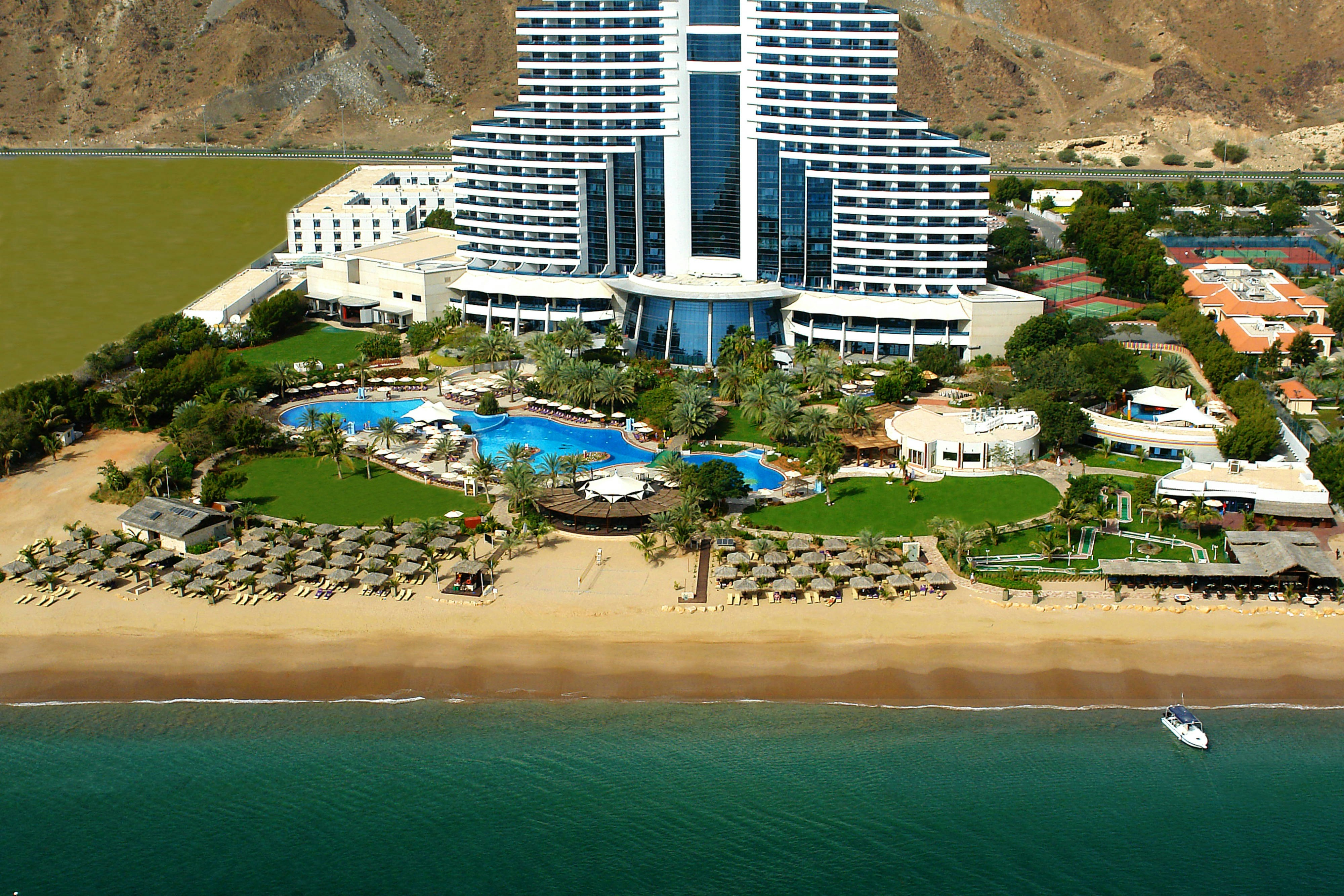 Le Meridien Al Aqah Beach Resort 62/65