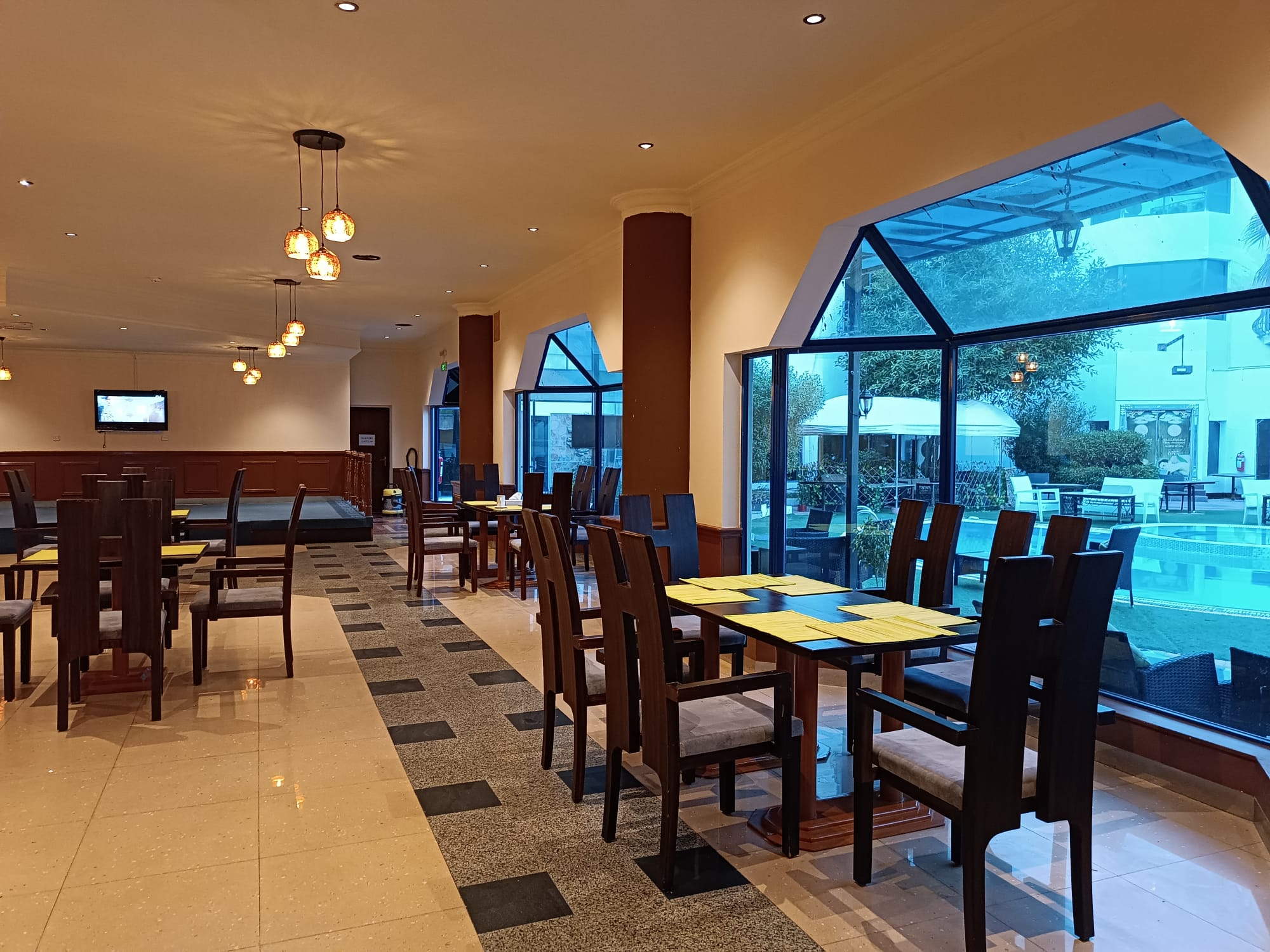 Majestic hotel Bahrain 14/22