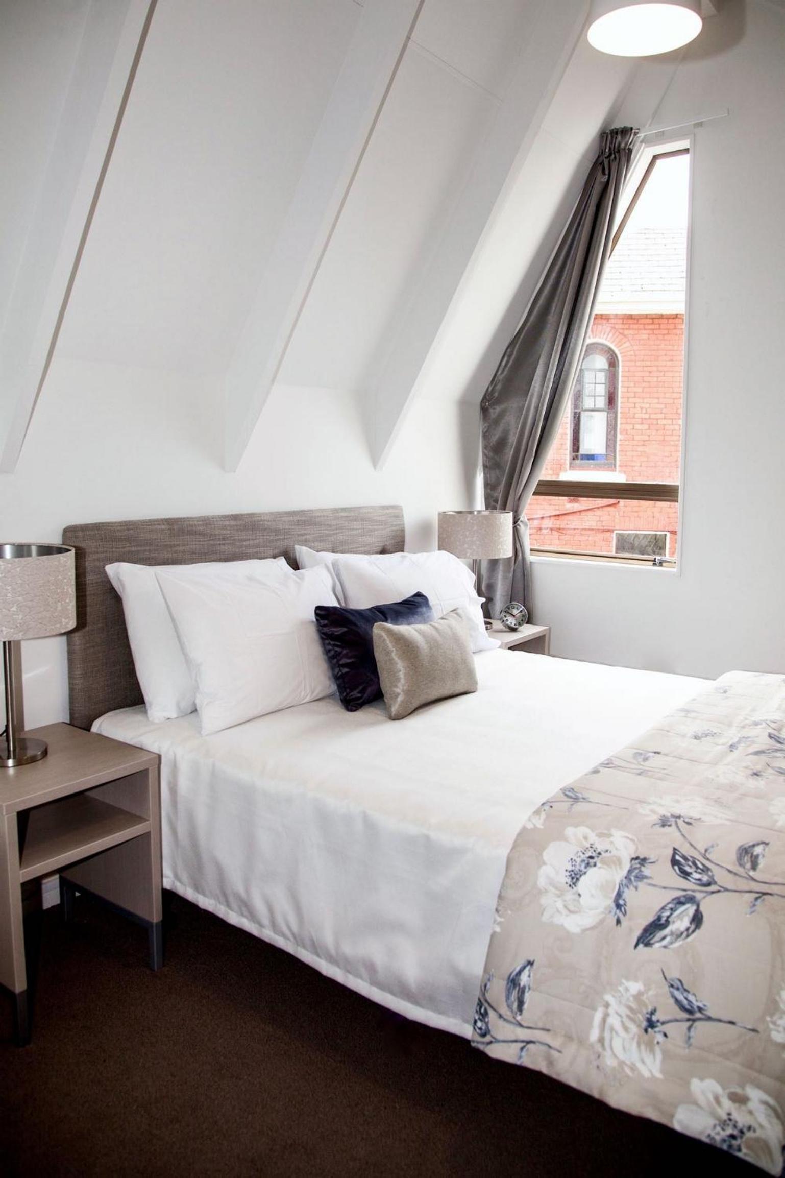Loft, Superior, Suite