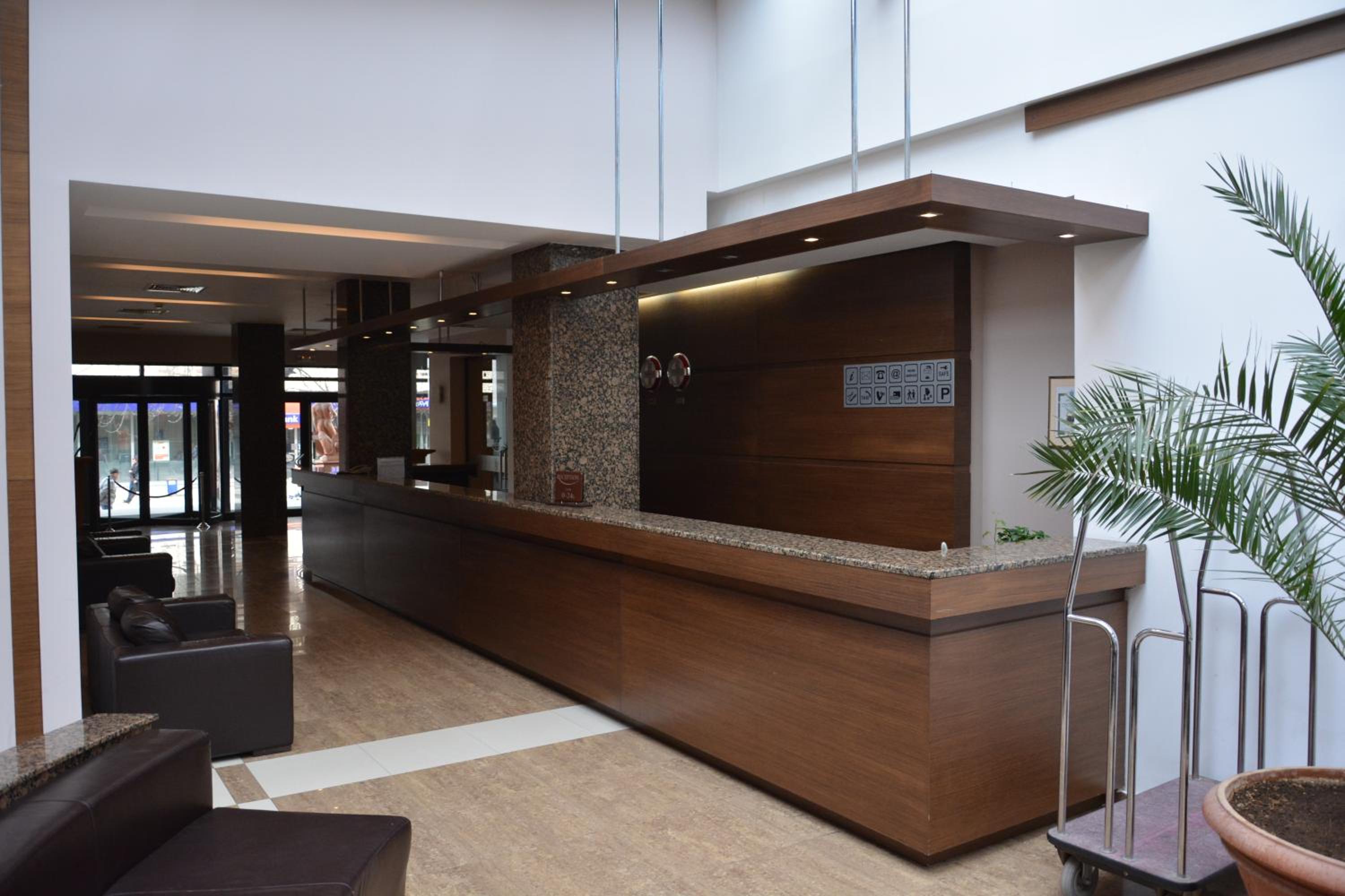 Hotel Presidium Palace 10/55