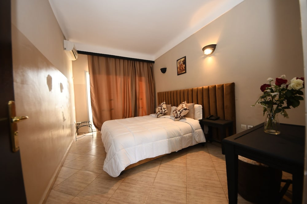 RESIDENCE AGYAD 17/50