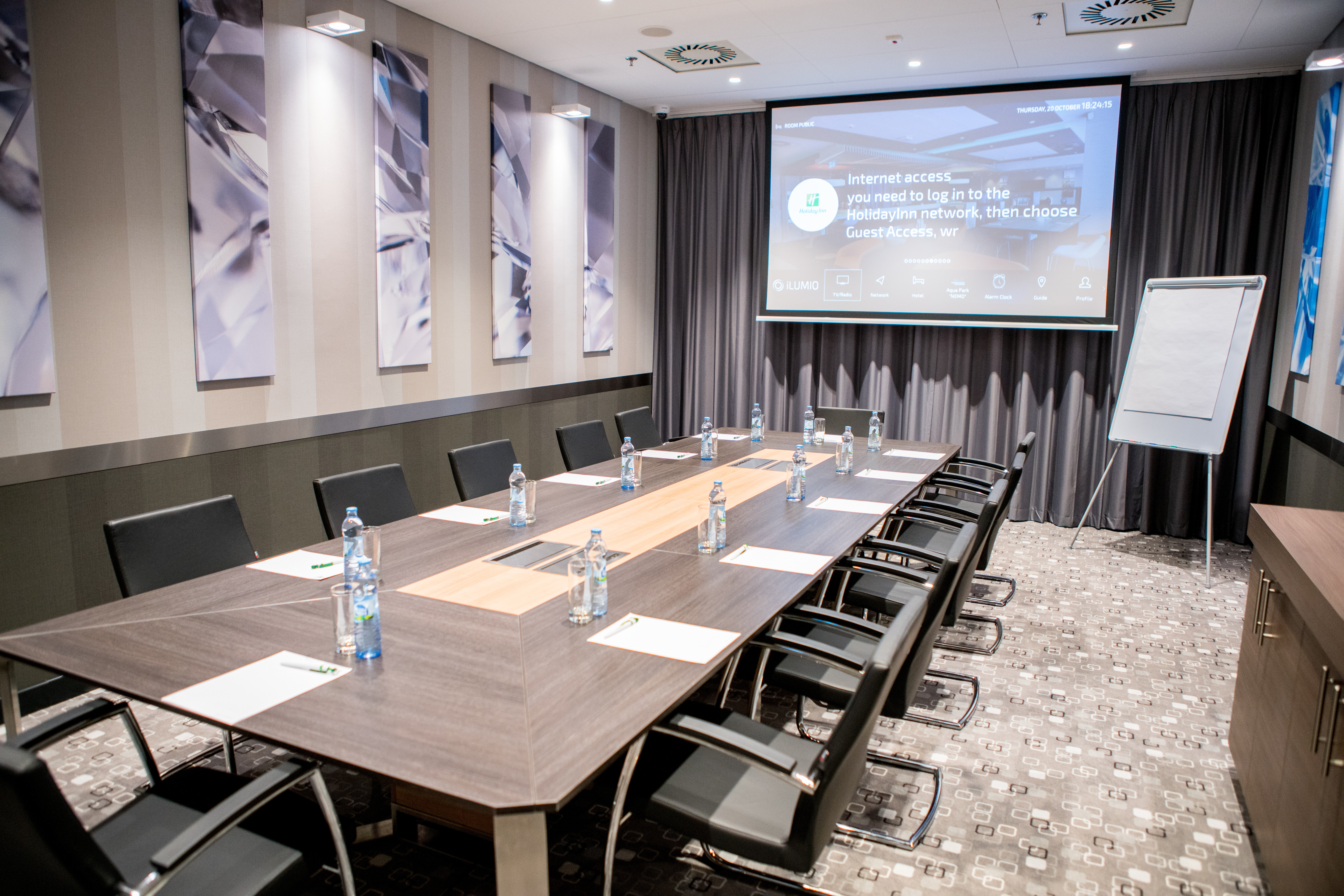 HOLIDAY INN DABROWA GORNICZA 66/75