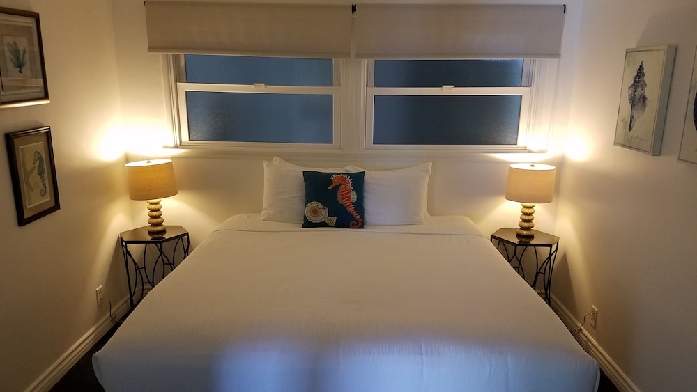 Sea Horse Resort 22/75