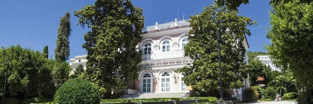 Hotel Gardenija 44/49
