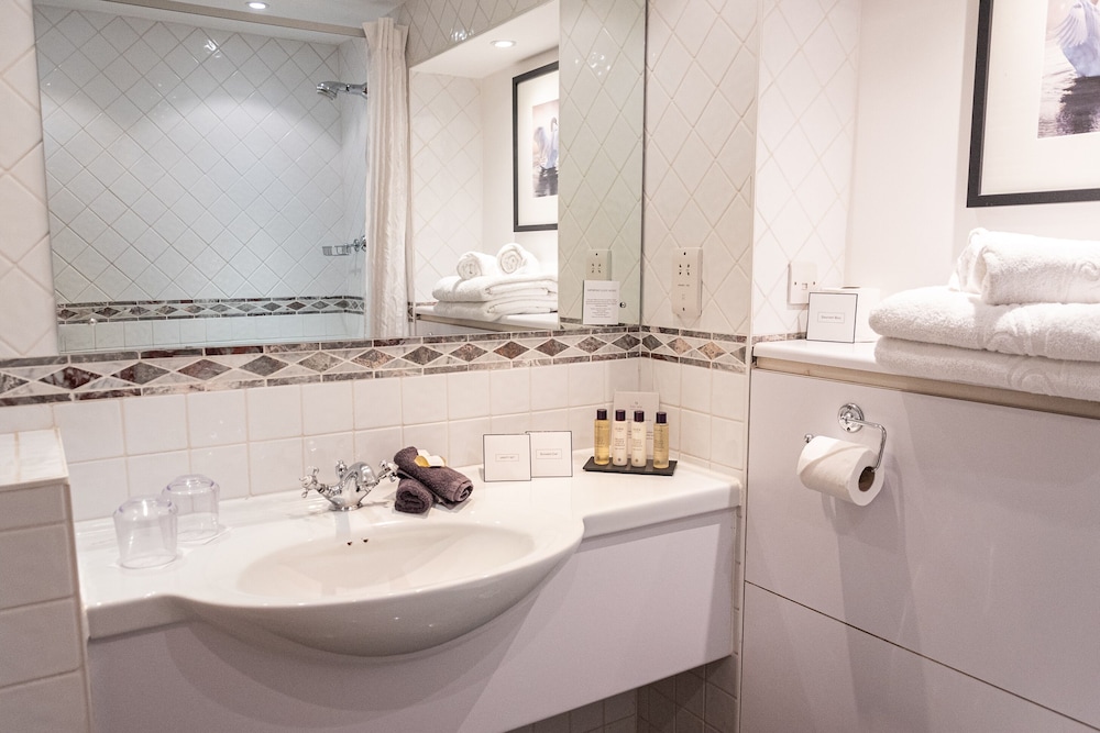 Low Wood Bay Resort Spa 13/81