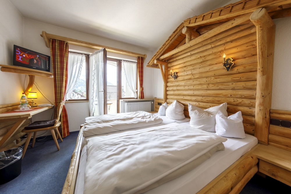 Hotel and Gasthof Fraundorfer 14/50