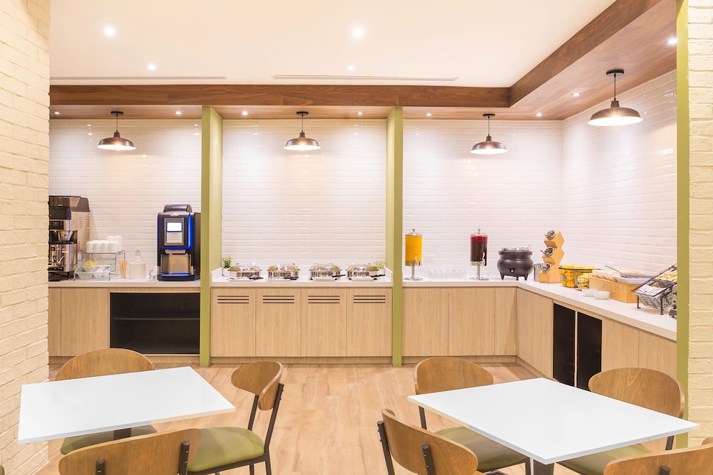 Fairfield Inn By Marriott Los Cabos 34/48