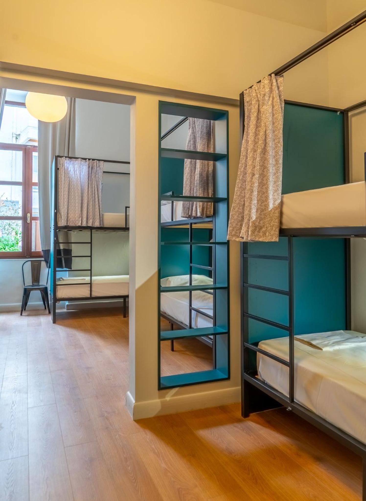 Mixed Dorm, 12 Beds
