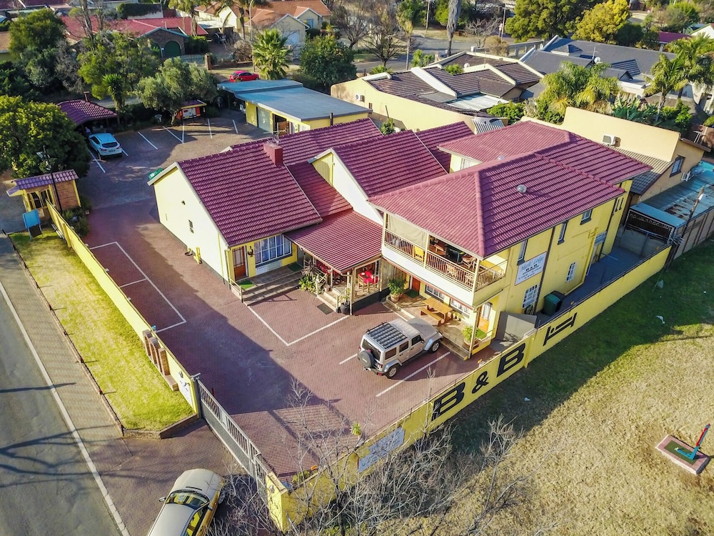 Marle Lodge 44/50
