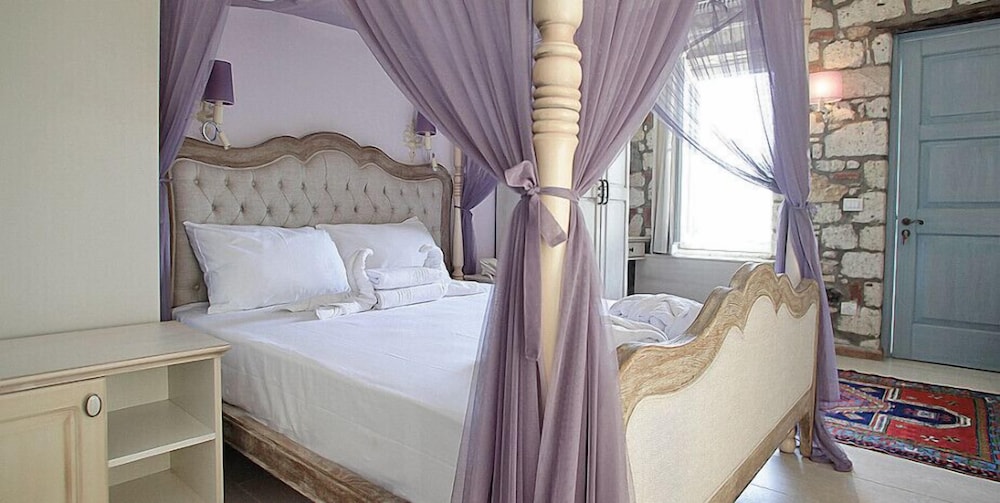 Igdeli Han Suit Otel Alacati 11/50