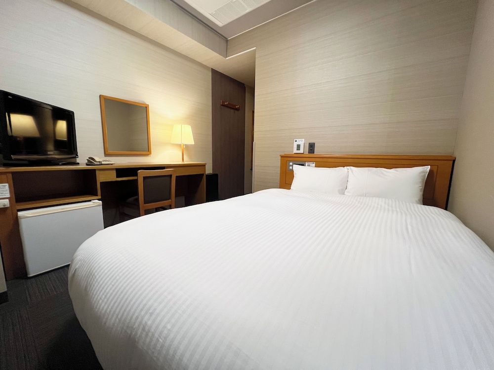 ROOM, SEMI DOUBLE BED, SMOKING