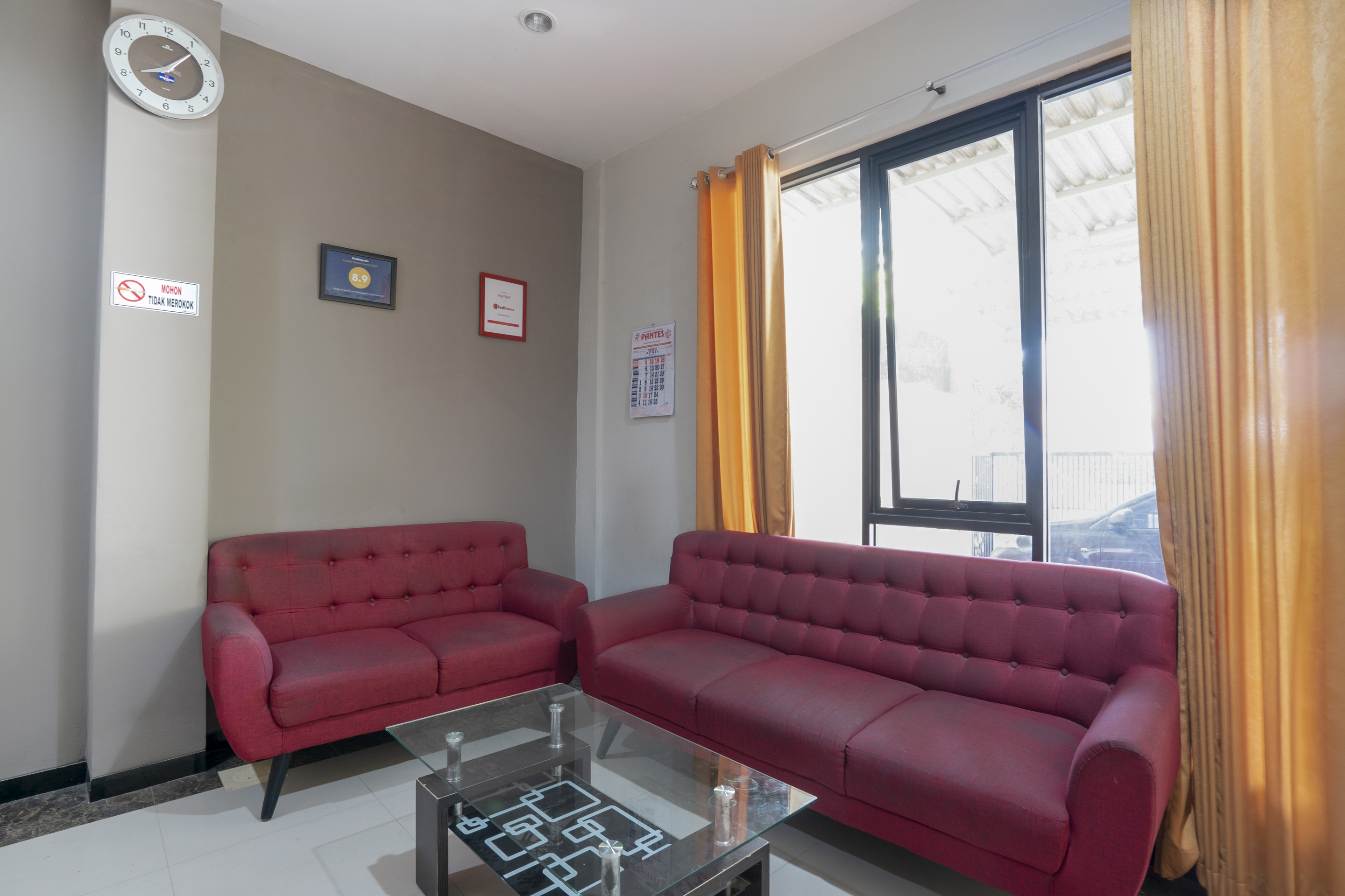 RedDoorz Syariah near Airlangga University Campus B 14/29