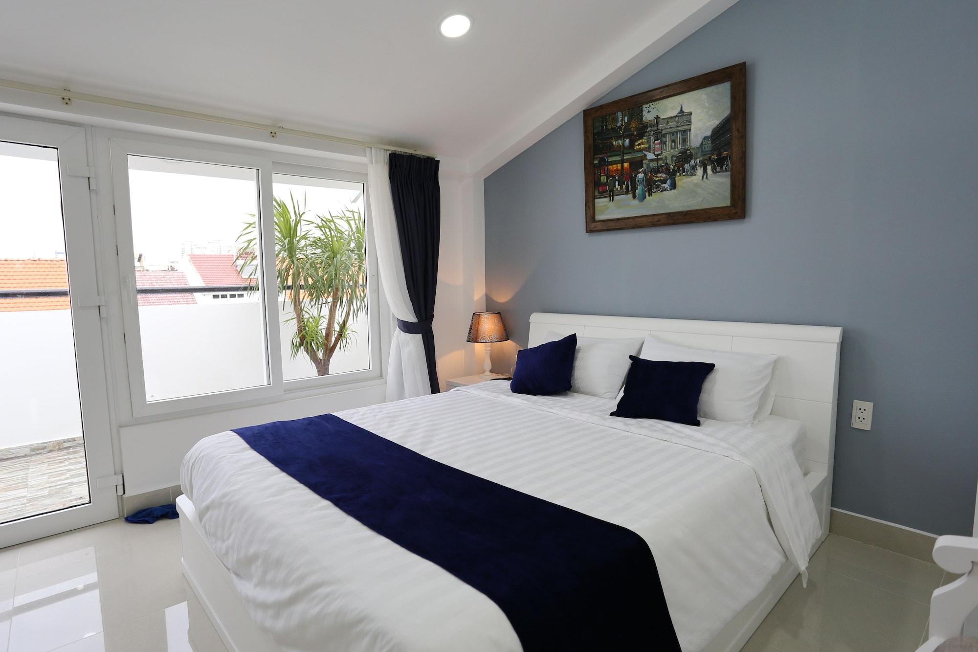 DELUXE, APARTMENT, BALCONY