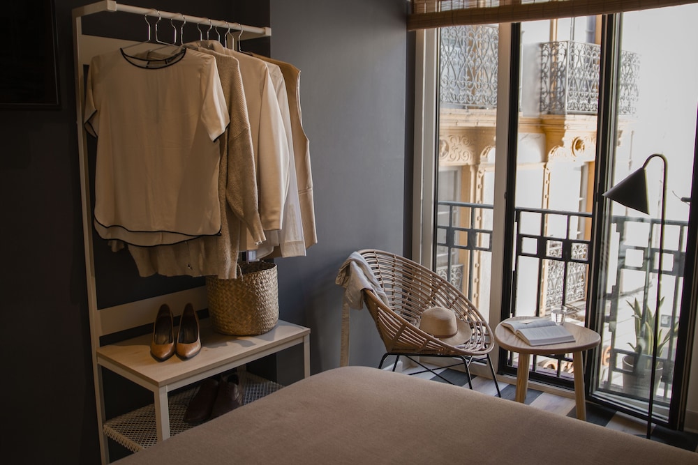 room Select Tetuan 31/50