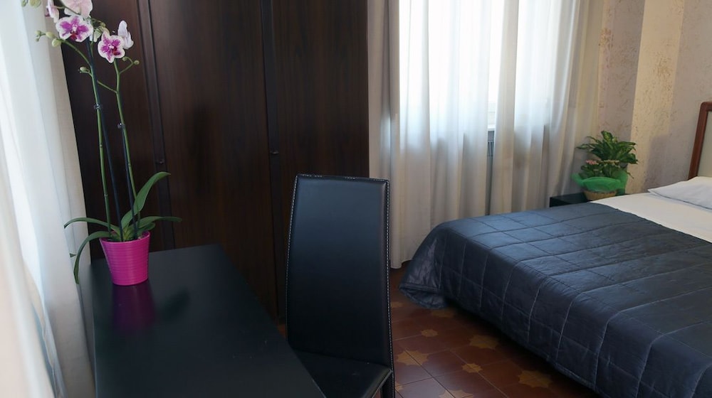 Hotel Roma Room 16/50