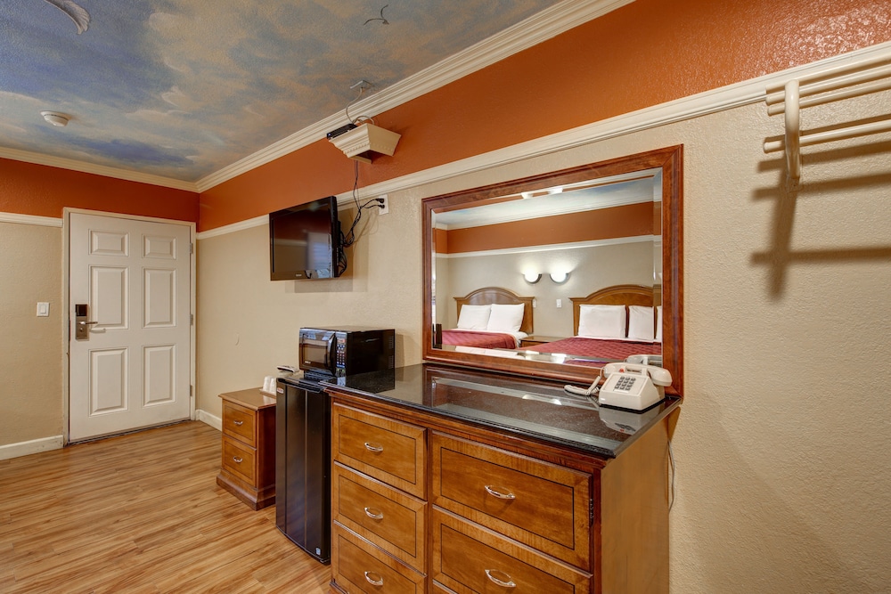 Geneva Motel 39/48