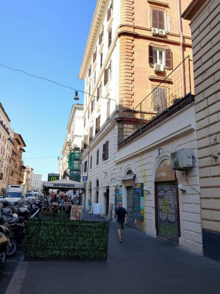 AMADEUS HOTEL ROME 2/50