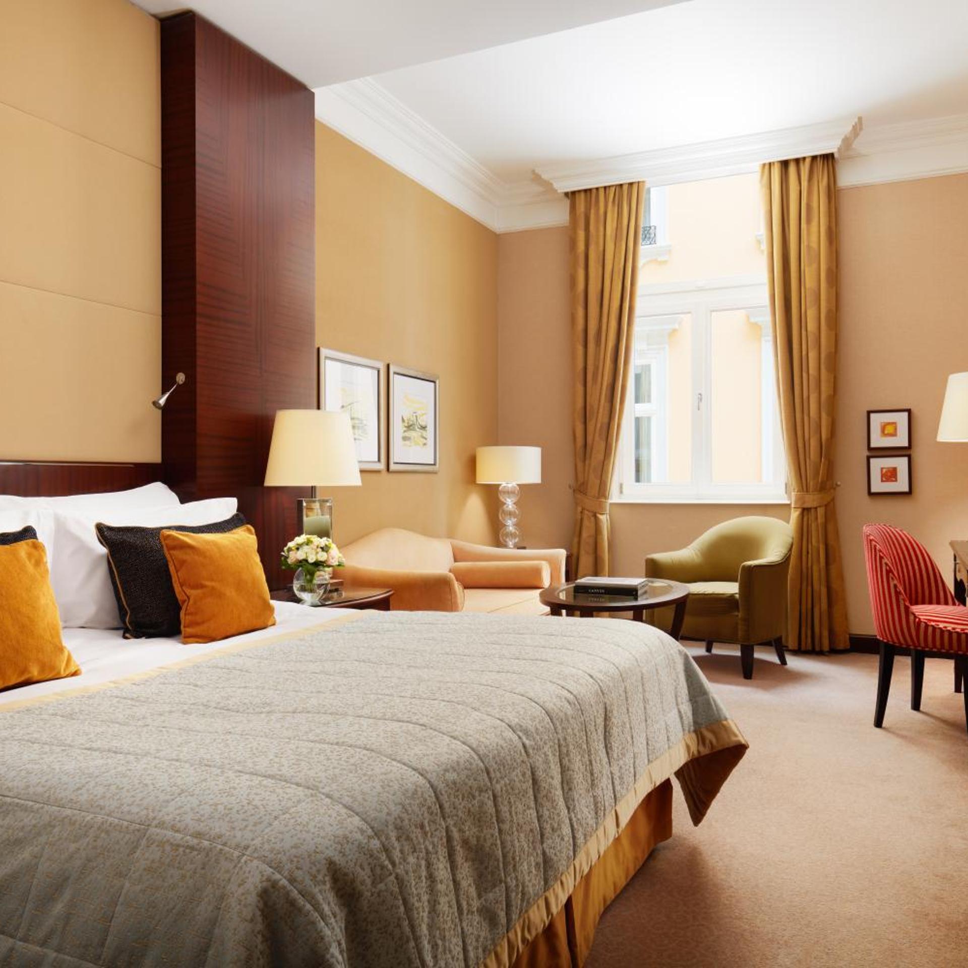 Royal, Spa, Executive