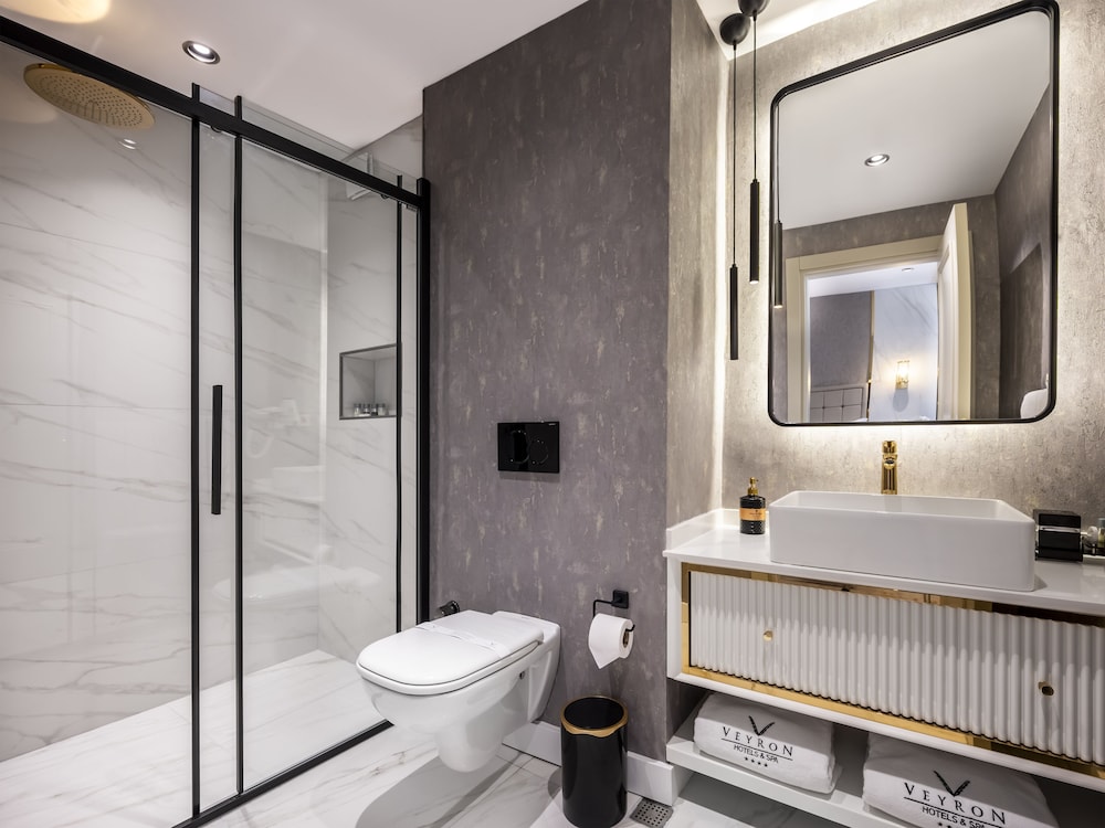 Veyron Hotels Spa 61/64