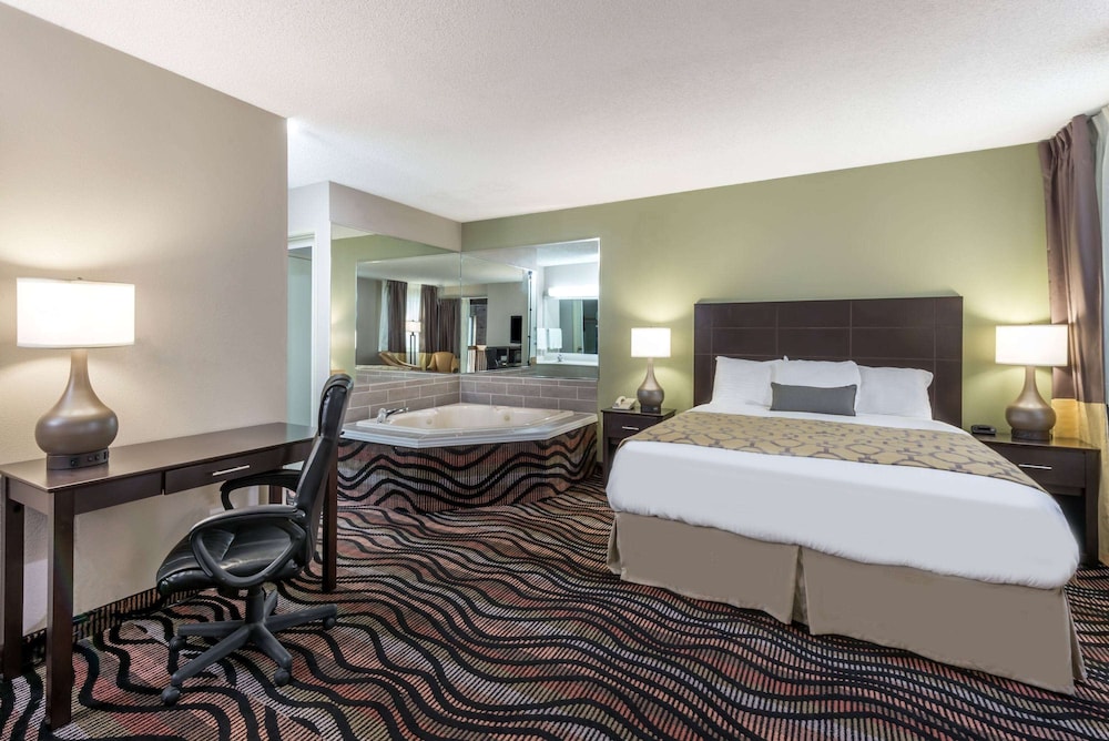 Baymont By Wyndham Cambridge 6/21