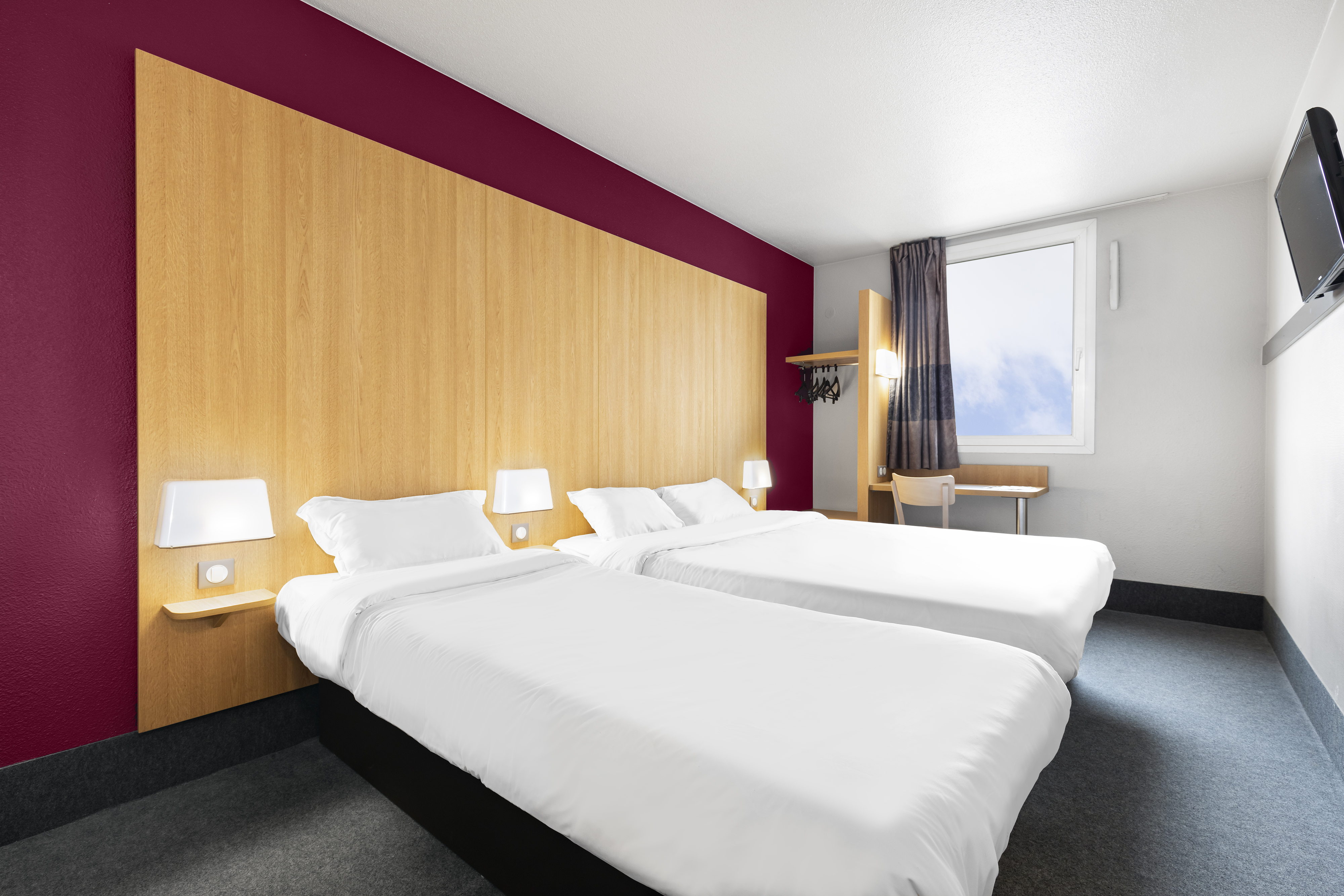 ROOM, TRIPLE