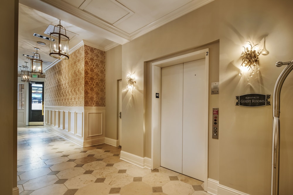 Hotel Ballard 12/56