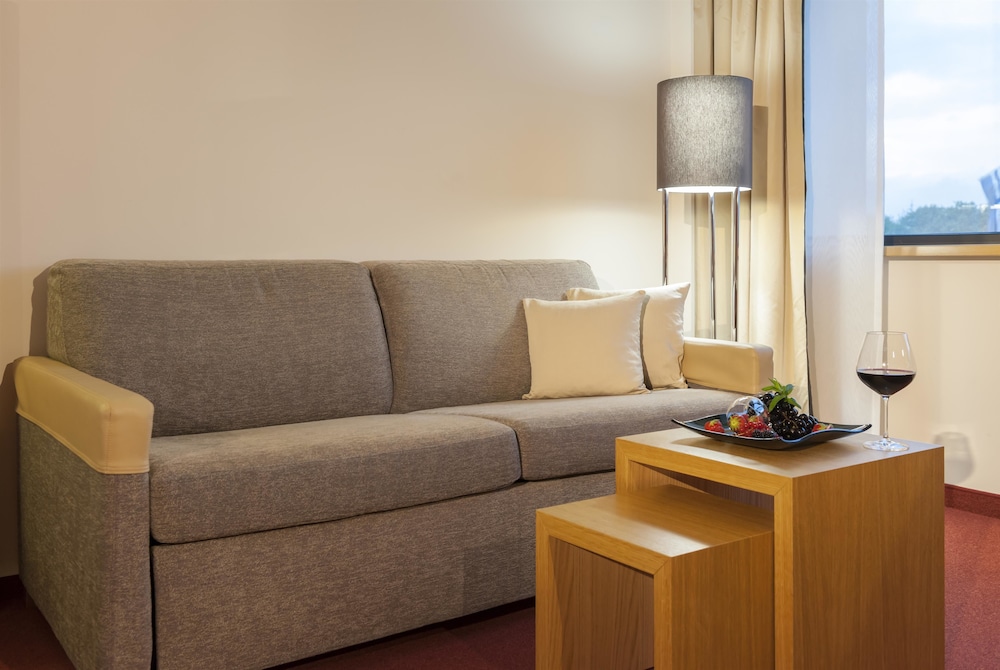 Sunday Hotel Main Taunus Frankfurt/Sulzbach 40/67