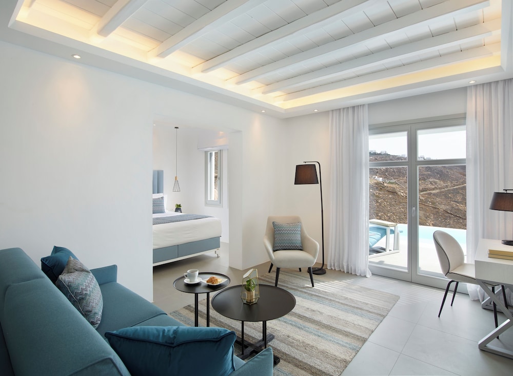 Epic Blue Suites & Villas 25/45