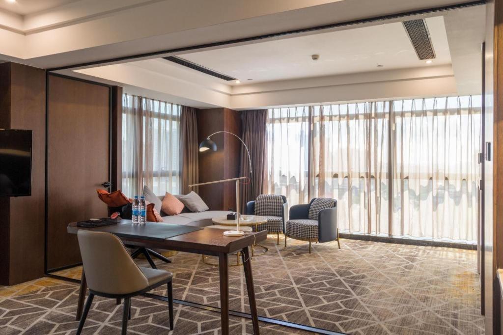 Park Lane Hotel 49/51