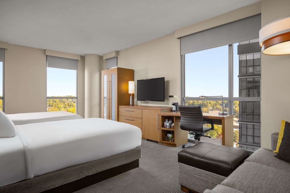 Hyatt Place Iowa City Downtown 21/44